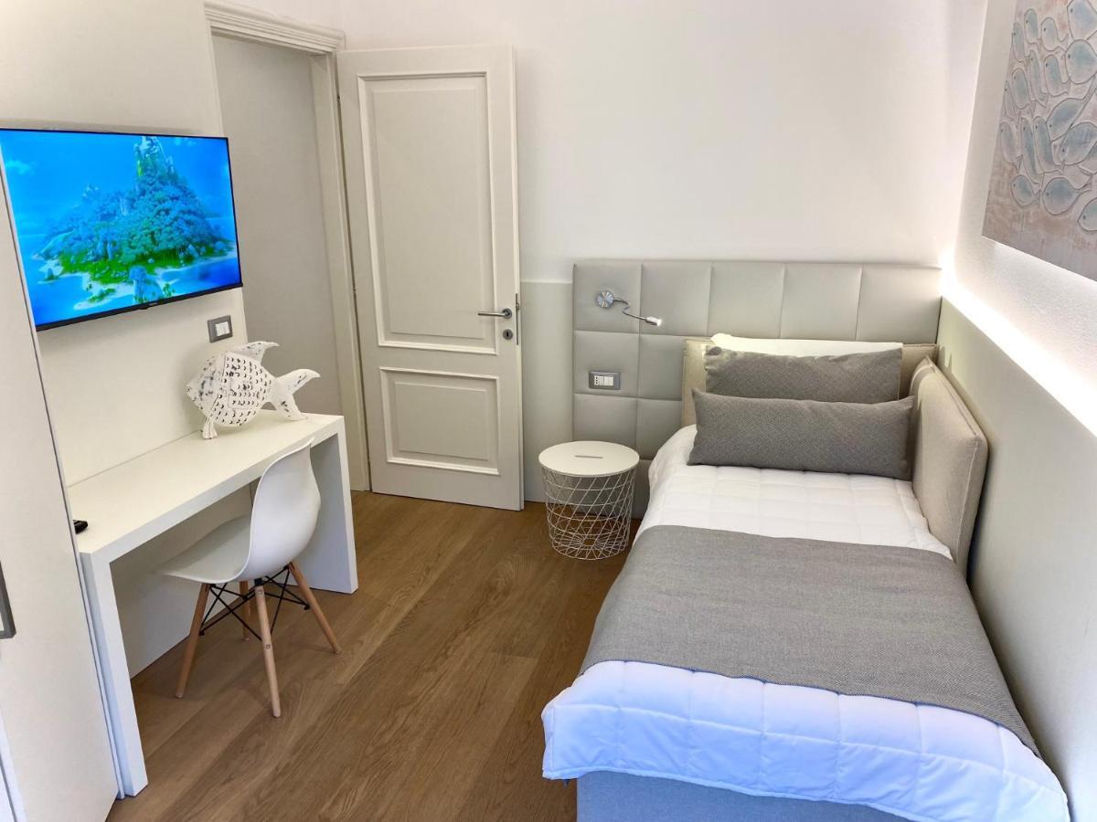 Appartamento Fronte Mare Villa Lory Lignano Sabbiadoro Exteriör bild